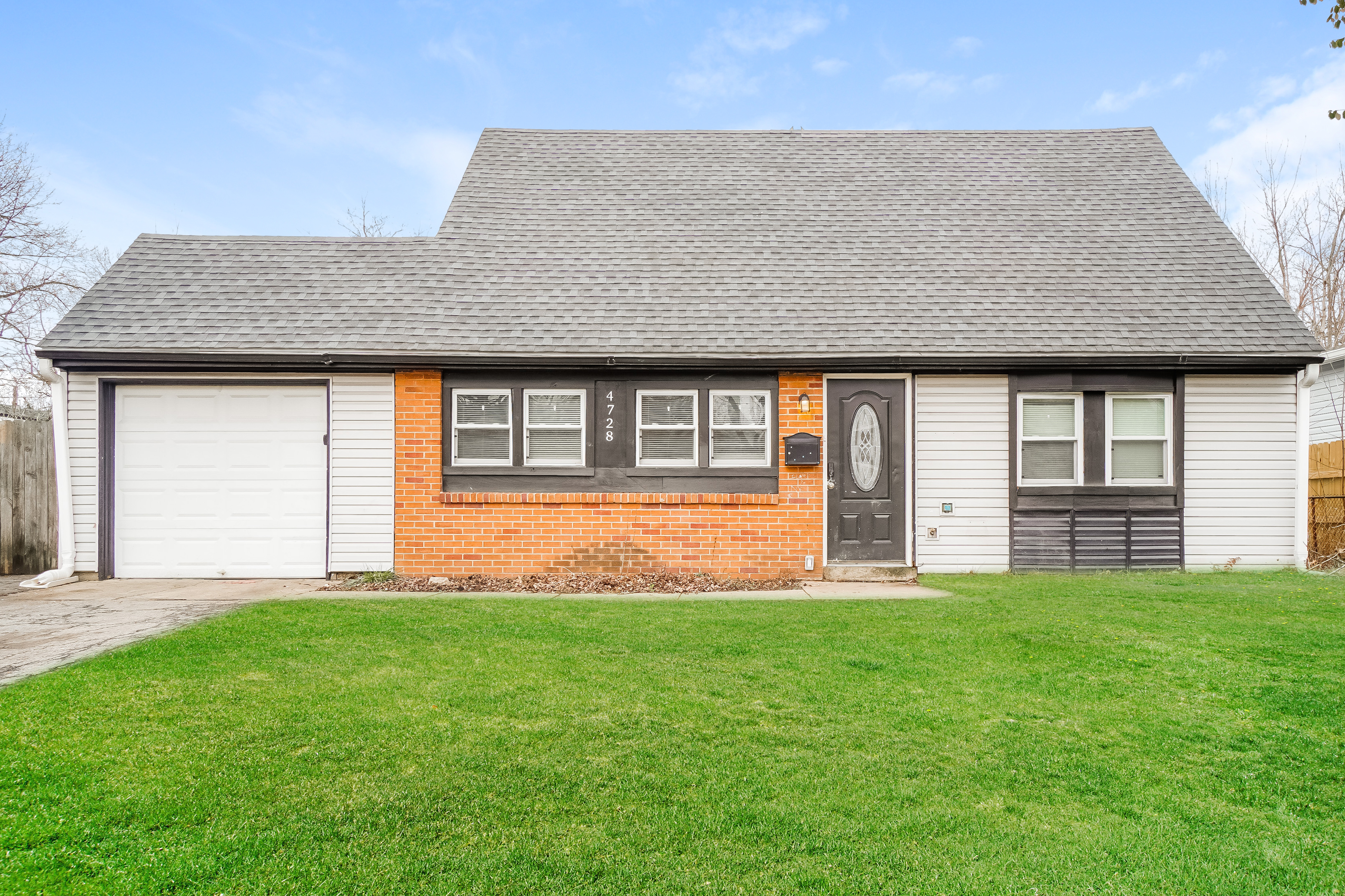 4728 E Livingston Ave Columbus, OH 43227